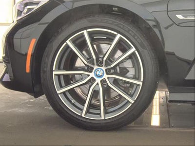 2022 BMW 330e xDrive 330e xDrive Plug-In Hybrid North America