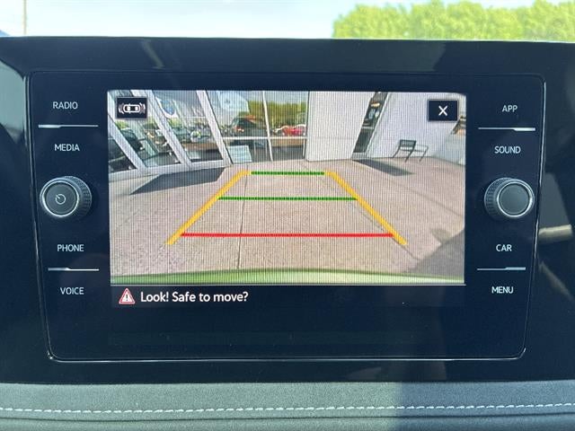 2025 Volkswagen Taos SE Black 4MOTION