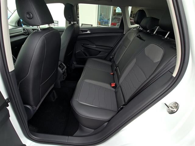 2026 Volkswagen Taos SE Black