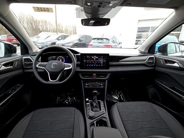 2026 Volkswagen Taos SE Black