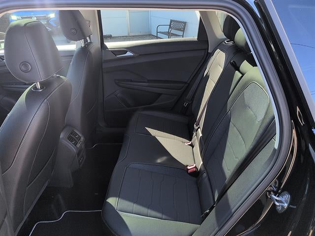 2026 Volkswagen Taos SE Black FWD