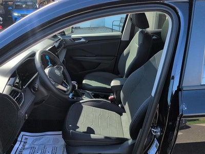 2026 Volkswagen Taos SE Black FWD