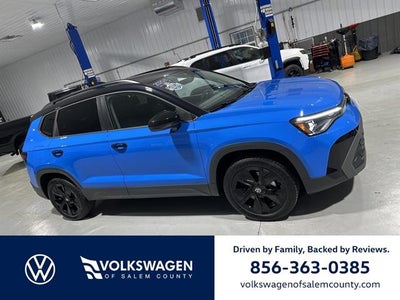 2025 Volkswagen Taos SE Black