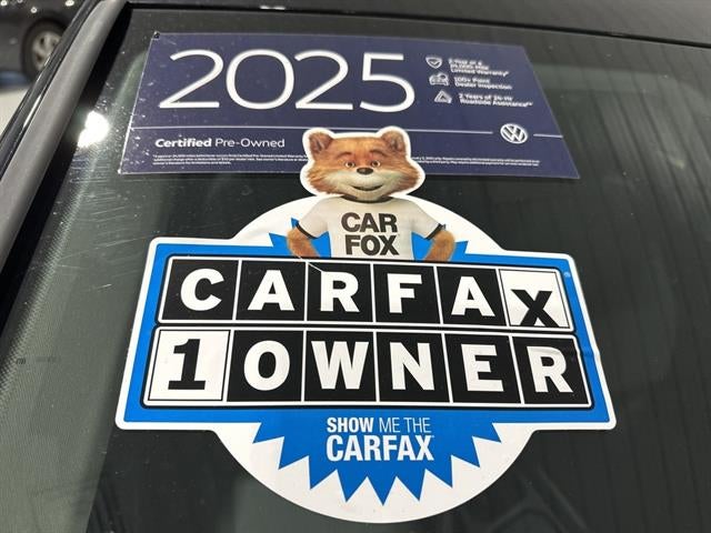 2025 Volkswagen Taos SE Black