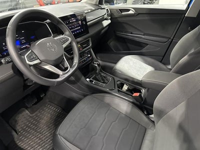 2025 Volkswagen Taos SE Black