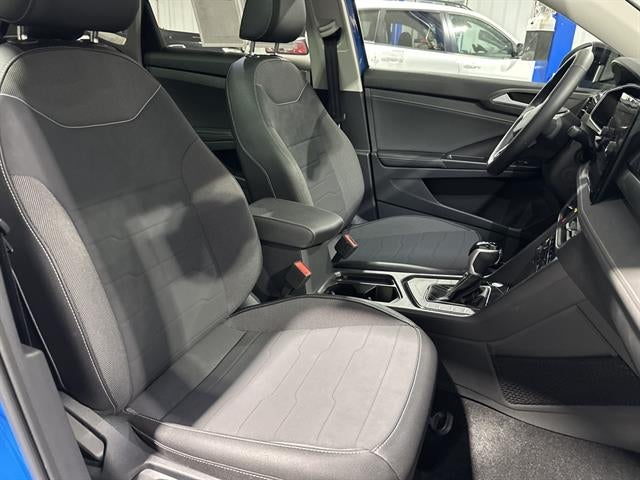 2025 Volkswagen Taos SE Black