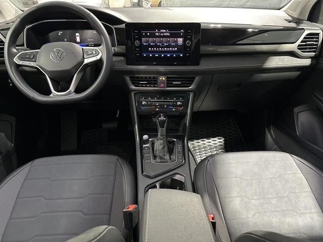 2025 Volkswagen Taos SE Black