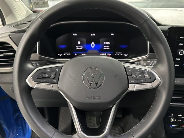 2025 Volkswagen Taos SE Black