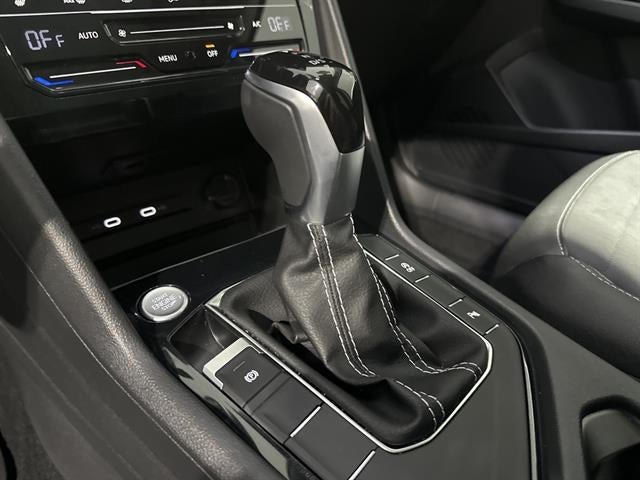 2025 Volkswagen Taos SE Black