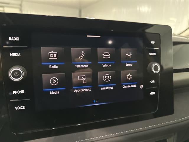 2025 Volkswagen Taos SE Black