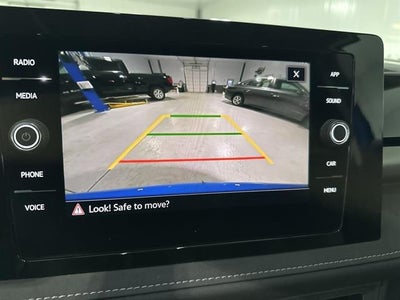 2025 Volkswagen Taos SE Black