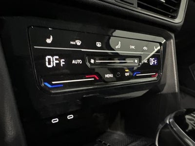 2025 Volkswagen Taos SE Black