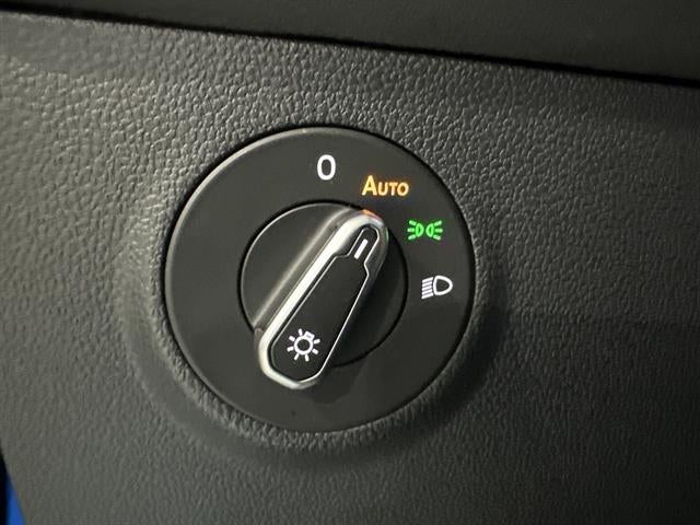 2025 Volkswagen Taos SE Black