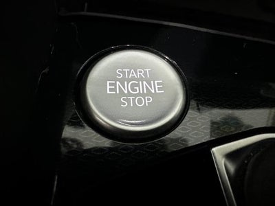 2025 Volkswagen Taos SE Black