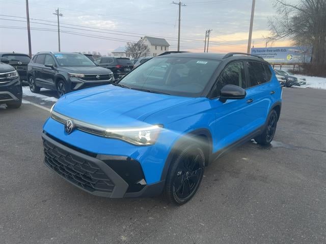 2025 Volkswagen Taos SE Black FWD