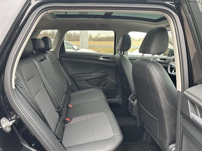 2025 Volkswagen Taos SE Black