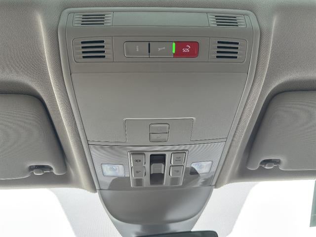 2025 Volkswagen Taos SE Black