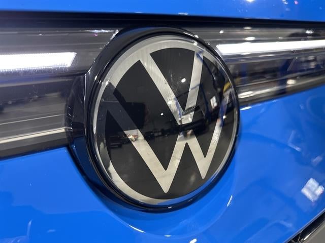 2025 Volkswagen Taos SE Black