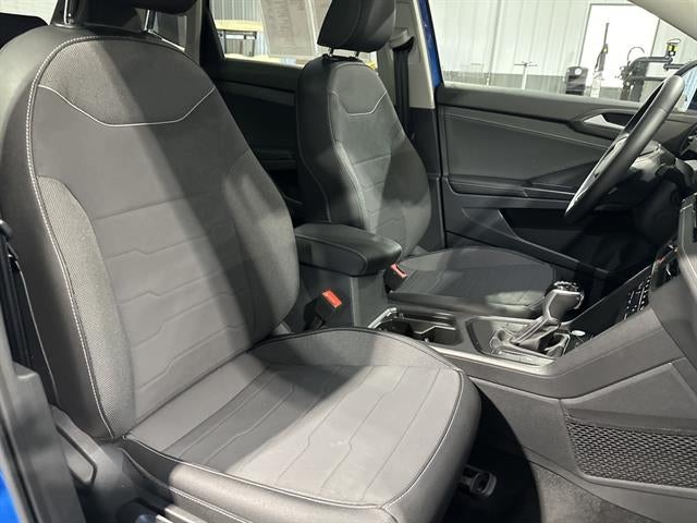 2025 Volkswagen Taos SE Black