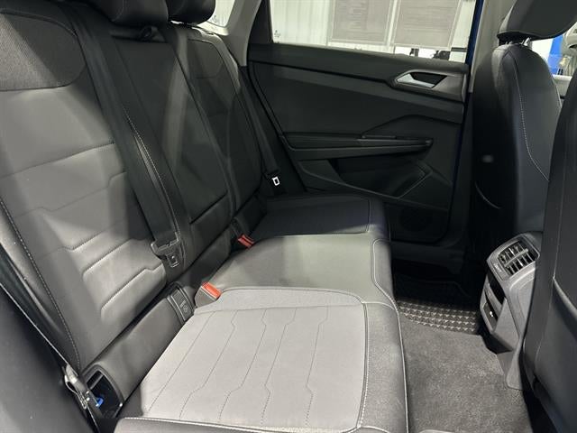 2025 Volkswagen Taos SE Black