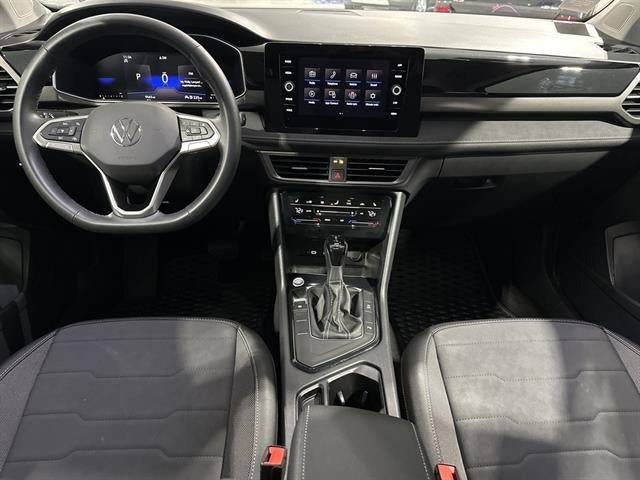 2025 Volkswagen Taos SE Black