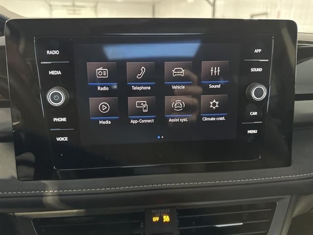 2025 Volkswagen Taos SE Black