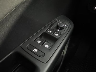 2025 Volkswagen Taos SE Black