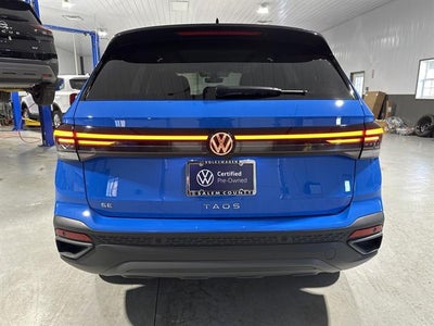 2025 Volkswagen Taos SE Black