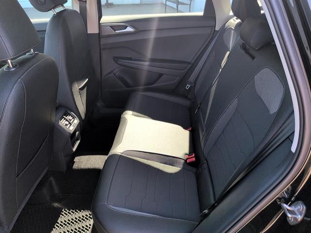 2026 Volkswagen Taos SE Black FWD