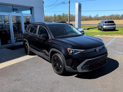 2026 Volkswagen Taos SE Black FWD