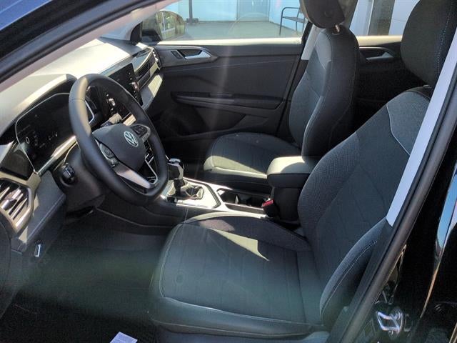 2026 Volkswagen Taos SE Black FWD