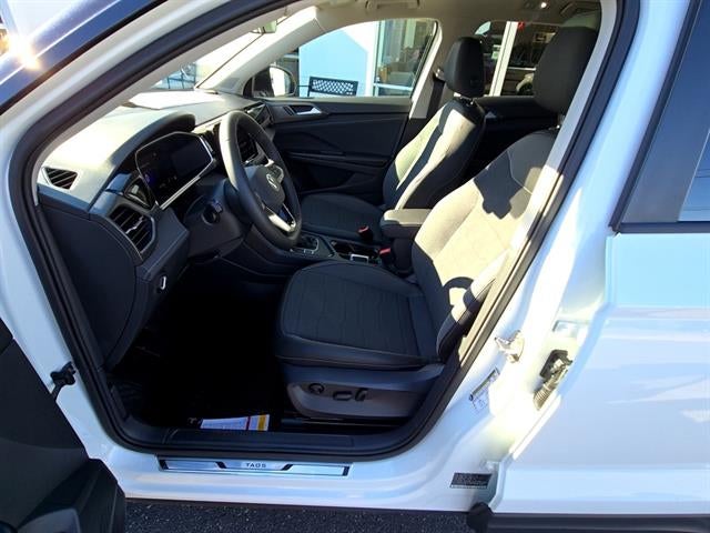 2026 Volkswagen Taos SE Black