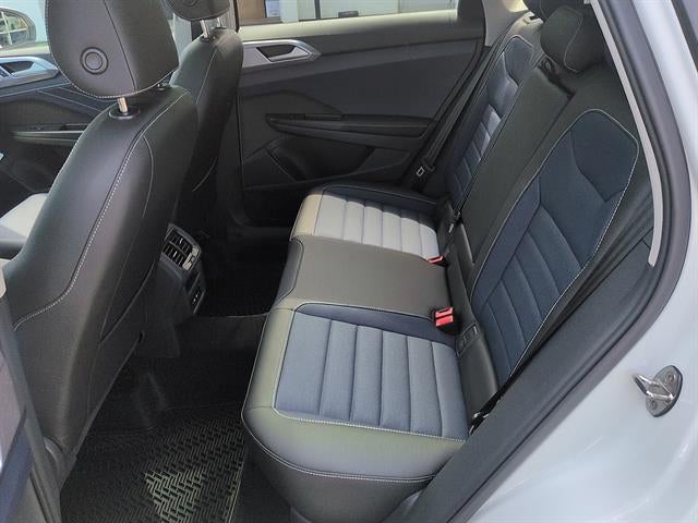 2026 Volkswagen Taos SEL 4MOTION
