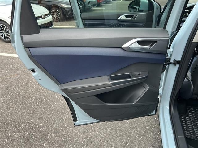 2025 Volkswagen Taos SEL