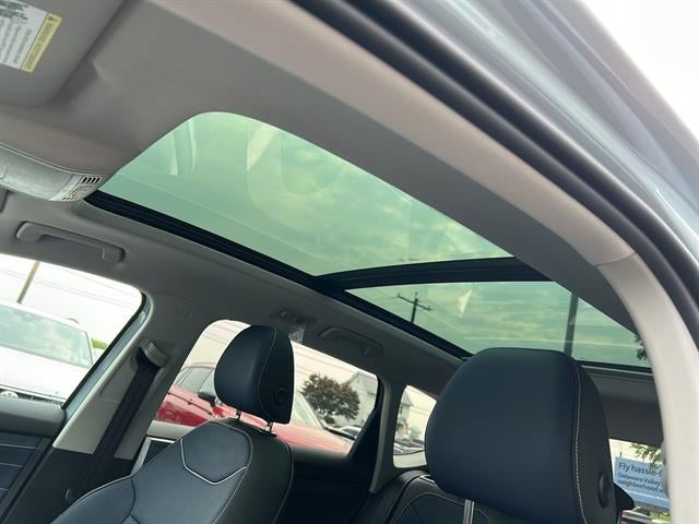 2025 Volkswagen Taos SEL