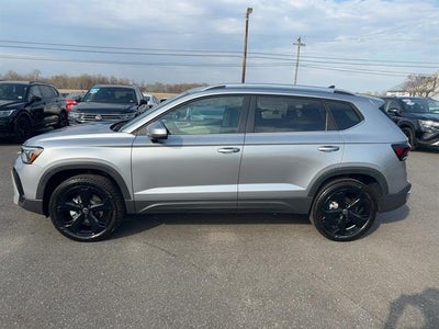 2025 Volkswagen Taos SEL