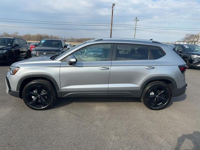 2025 Volkswagen Taos SEL
