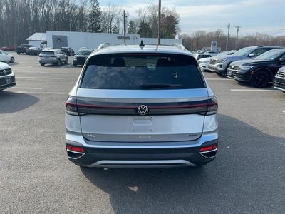 2025 Volkswagen Taos SEL