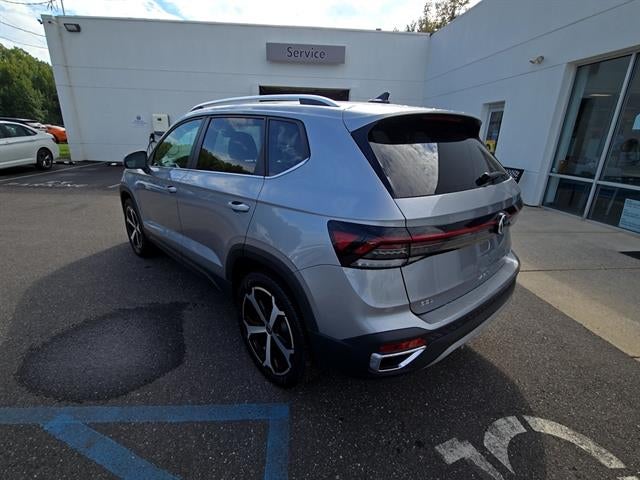 2025 Volkswagen Taos SEL
