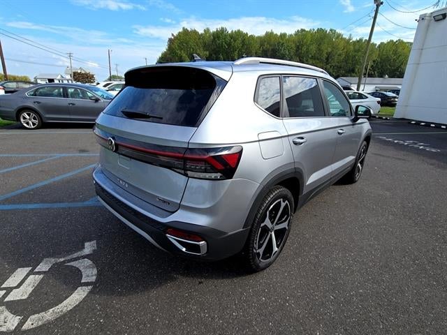 2025 Volkswagen Taos SEL