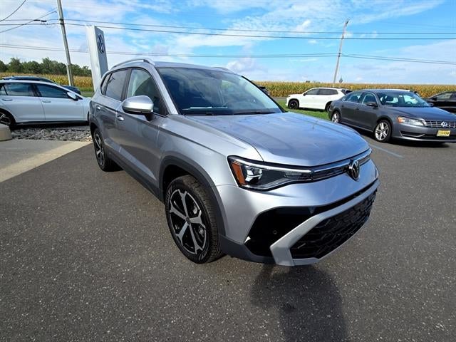 2025 Volkswagen Taos SEL