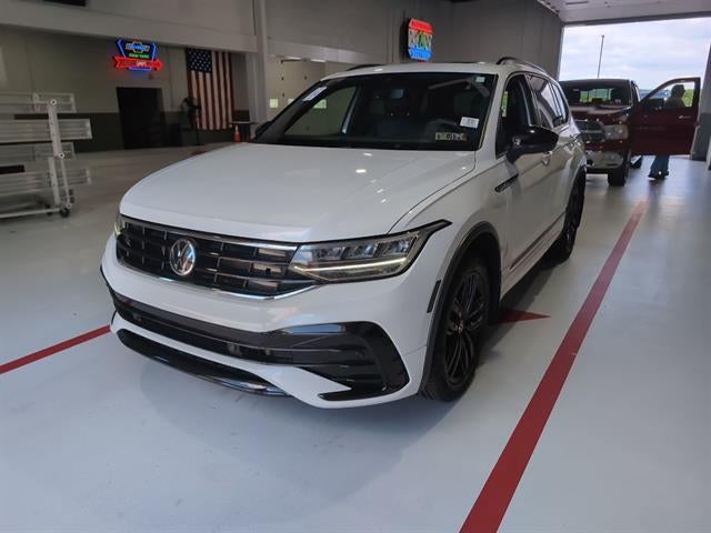 2022 Volkswagen Tiguan 2.0T SE R-Line Black 4MOTION