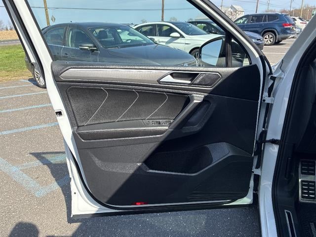 2023 Volkswagen Tiguan 2.0T SE R-Line Black 4Motion
