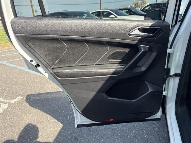 2023 Volkswagen Tiguan 2.0T SE R-Line Black 4Motion