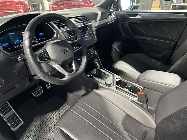 2022 Volkswagen Tiguan SE R-Line Black