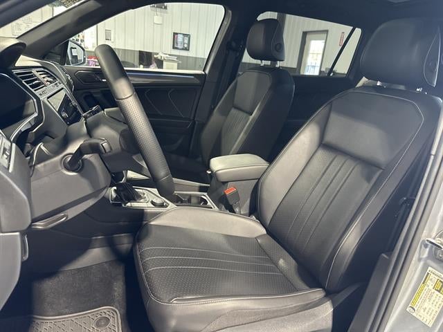 2022 Volkswagen Tiguan SE R-Line Black