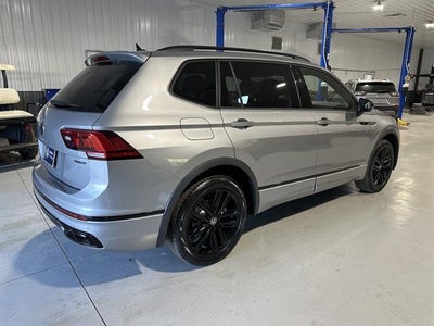 2022 Volkswagen Tiguan SE R-Line Black