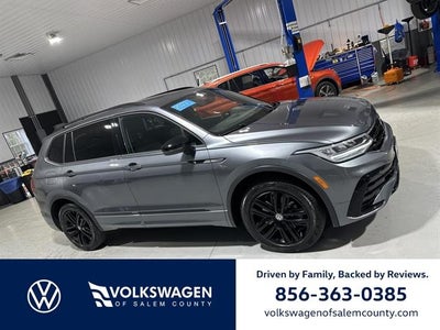 2022 Volkswagen Tiguan SE R-Line Black
