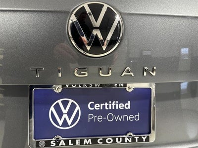 2022 Volkswagen Tiguan SE R-Line Black