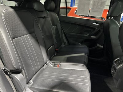 2022 Volkswagen Tiguan SE R-Line Black